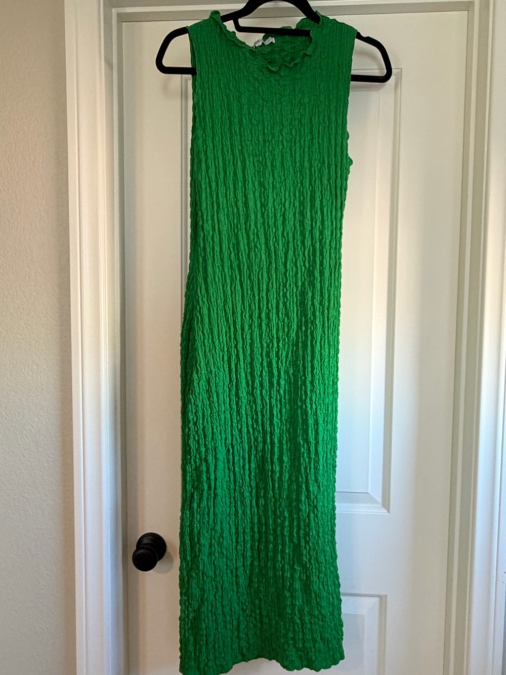Zara Bright Green Crinkle Top